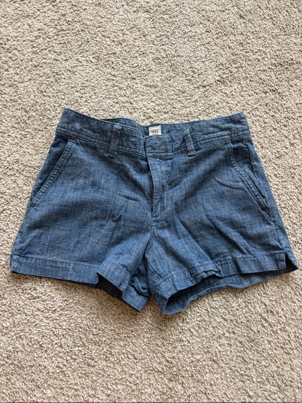 Chambray Gap shorts